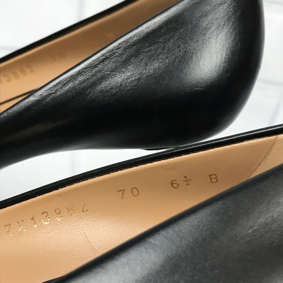Salvatore Ferragamo Susi Black Leather Pumps 6.5 - Picture 5 of 8